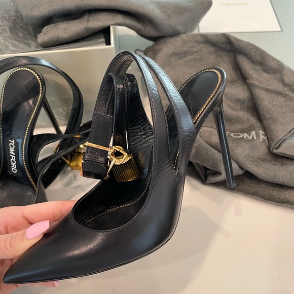 Tom Ford Black Leather pumps with padlock size 36 - Picture 4 of 10